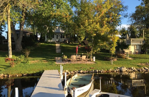 Wind Lake House | Family And Pet-Friendly On Waubeesee Lake ~ Includes Kayaks!