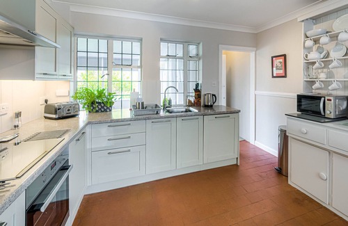 Felpham House | Family beach house sleeps 10 near Goodwood