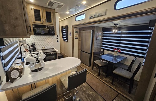 Port Bolivar House | Family Beach Getaway Luxury 5th Wheel-Sleeps 7