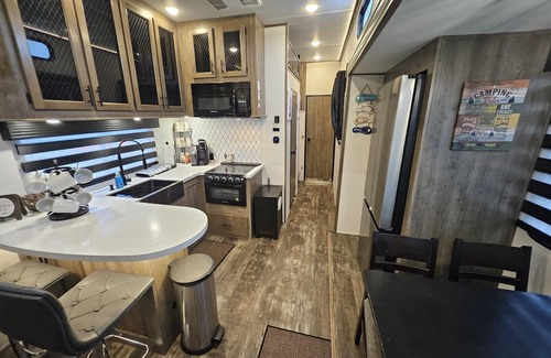 Port Bolivar House | Family Beach Getaway Luxury 5th Wheel-Sleeps 7