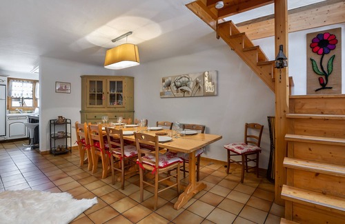 Le Praz Ski Chalet | Family Chalet in Central Courchevel le Praz - Sleeps 8, Close to Slopes, South-Facing Terrace