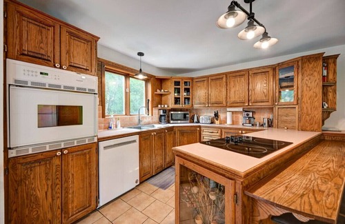 Wentworth-Nord Ski Chalet | Family Chalet on Silver Lake 1 hour from Montreal