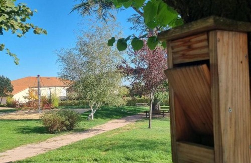 Saint-Andre-dʼApchon Cottage | Family cottage with dormitory, near park in St-André-d'Apchon