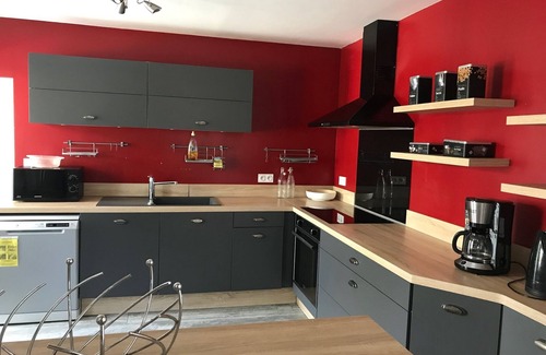 Montigny-le-Chartif Villa | Family cottage with pool and spa