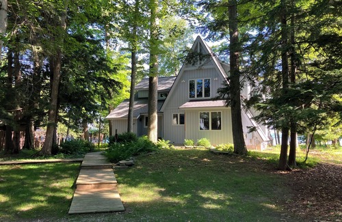 Glen Arbor Cottage | Family Cottage North Shore of Big Glen Lake