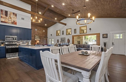 Wimberley Apartment | Family/event Retreat Sleeps 28 Amenities Galore