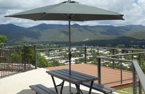 Atherton Ski Chalet | Family Friendly 1 Bedroom Apartment.