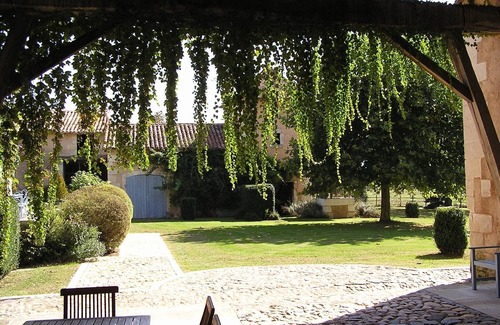Neuvic House | FAMILY FRIENDLY 16th CENTURY MANOR WITH POOL AND RIVER IN PERIGORD - FRANCEn