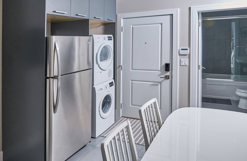 Burnaby Apartment | Family Friendly 2 Bed Rooms Basement Suite The Chateau - ST No. 00177094