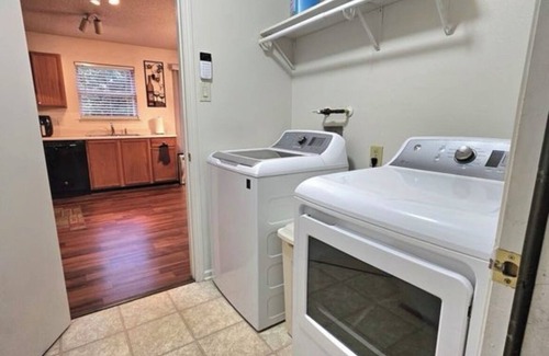 Indianapolis House | Family Friendly 3 bed, 2.5 bath house with WiFi, AC near Brownsburg and Speedway