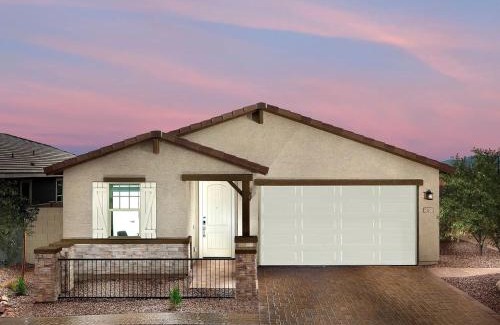 Litchfield Park House | Family-Friendly 3BR Escape Work, Play, Relax!