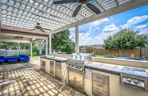 West Oak Hill House | Family-Friendly 3BR w Private Pool & BBQ in SW Austin