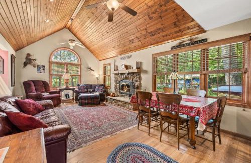 Wautoma House | Family-Friendly 5BR House by the Lake