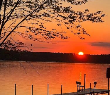 Wautoma House | Family-Friendly 5BR House by the Lake