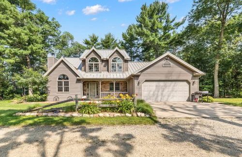 Wautoma House | Family-Friendly 5BR House by the Lake