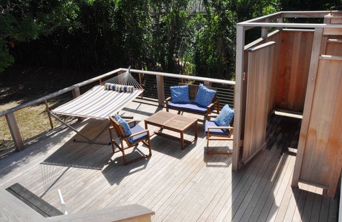 Culloden Shores House | Family Friendly Beach House w/Private Beach at the End of the Block