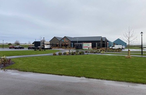 Clacton-on-Sea House | Family-friendly Caravans With On-site Pool and Entertainment