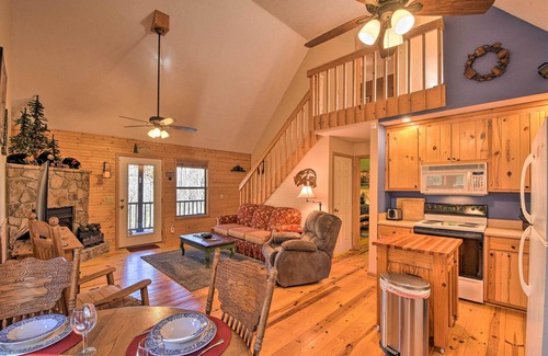 Blairsville Cabin | Family-Friendly Cabin ~ 1 Mile to Hike & Swim!