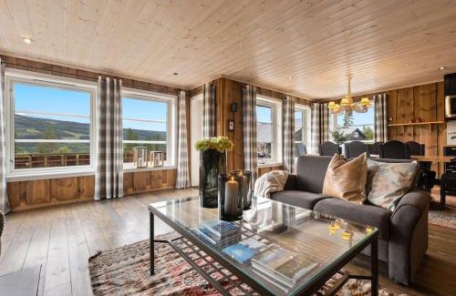 Gol Municipality House | Family-friendly cabin at Hemsedal w sauna, skiing & golf at your doorstep
