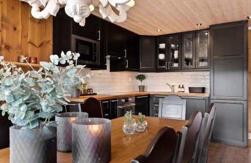 Gol Municipality House | Family-friendly cabin at Hemsedal w sauna, skiing & golf at your doorstep