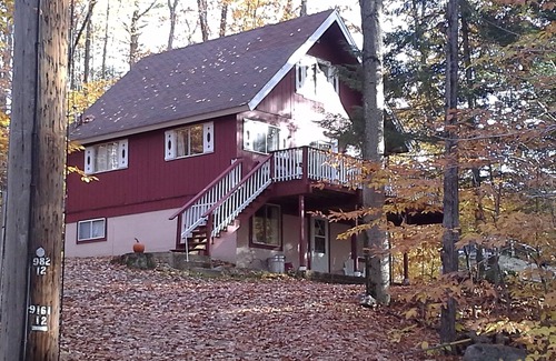 Eidelweiss Village Ski Chalet | Family Friendly Chalet Eidelweiss Village minutes to North Conway NH Storyland