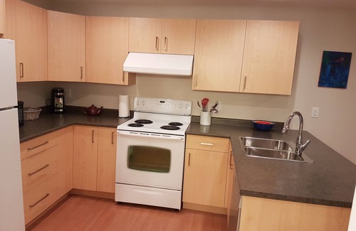 Cordova Bay House | Family Friendly ~ Cordova Bay