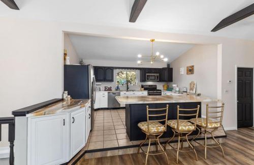 Chippewa Lake House | Family-friendly cottage with lake access