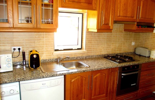 Moita Santa de Baixo House | Family-friendly Cottage With Pool In Stunning Location