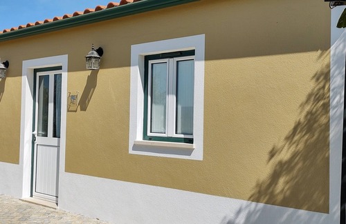 Moita Santa de Baixo House | Family-friendly Cottage With Pool In Stunning Location