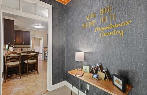 Boone House | Family Friendly Cozy Mountain Cabin w/Hot tub and Game Room