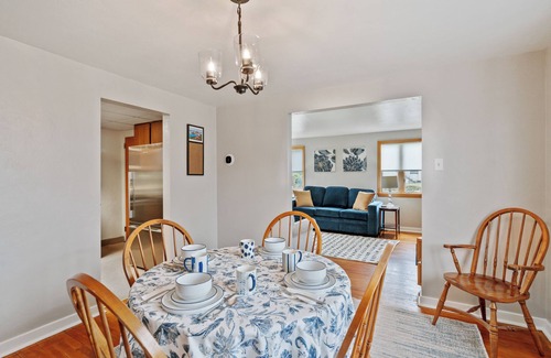 Brookline House | Family-Friendly Cozy Home with Deck, AC, Wi-Fi, Private Garage in Brookline