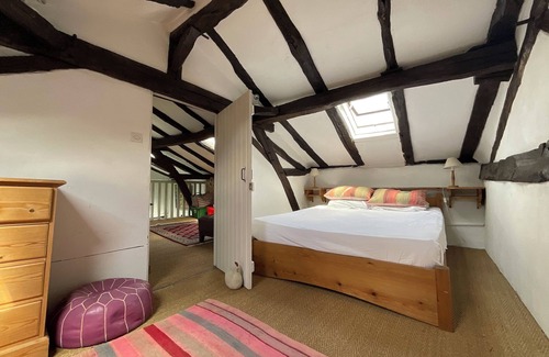 Grun-Bordas Other | Family friendly farmhouse, 5 mins from beach lake and historic market