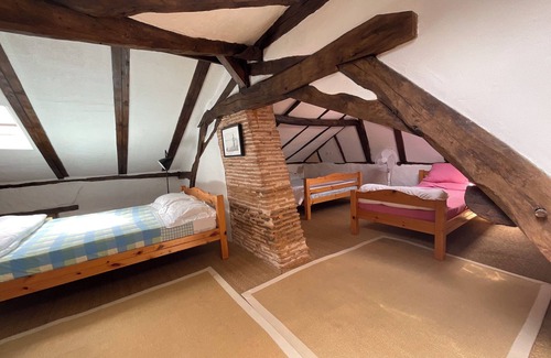 Grun-Bordas Other | Family friendly farmhouse, 5 mins from beach lake and historic market