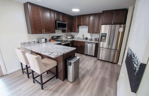 Flagstaff House | Family-Friendly Fairway Escape | BBQ & Views