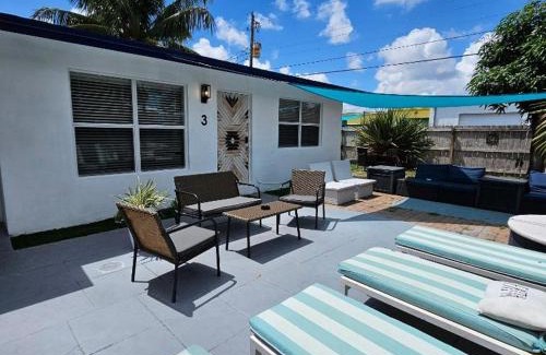 Central Oakland Park Apartment | Family Friendly Gateway with Pool & Patios, Near Beaches, Groceries and Restaurants Prime Location!