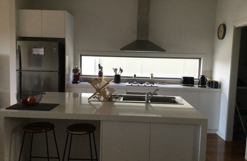 Jan Juc House | Family friendly getaway within close proximity to Torquay & the Surf Coast.