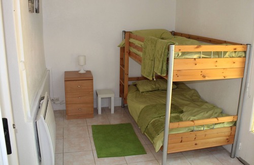 Vayres Cottage | Family friendly gite near Rochechouart, with heated pool and fishing lake