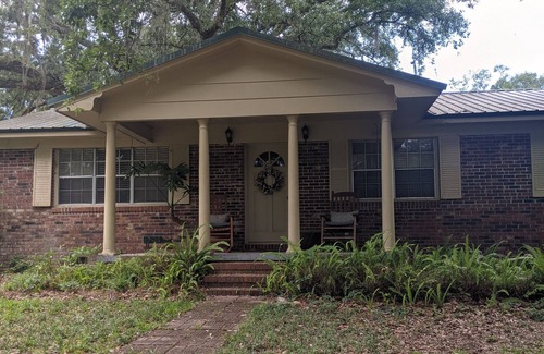 Crawfordville House | Family friendly home on 2 acres close to the beautiful beaches