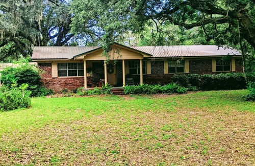 Crawfordville House | Family friendly home on 2 acres close to the beautiful beaches