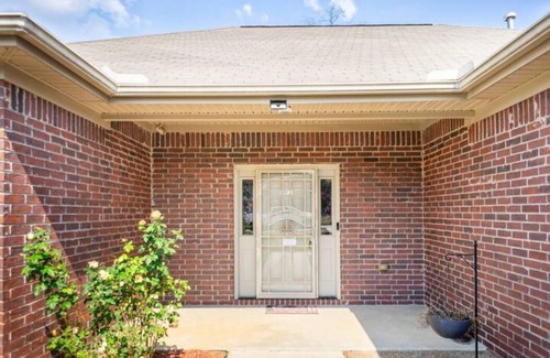 Little Rock House | Family Friendly Home in Little Rock