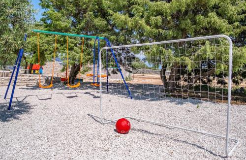 Praznica House | Family friendly house with a swimming pool Pucisca, Brac - 21499