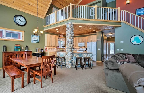 Cadillac House | Family-Friendly Lake Mitchell Oasis: Hike & Ski!