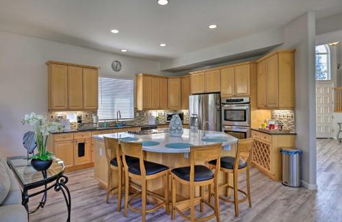 Modesto House | Family-Friendly Modesto Home with Grill and Yard