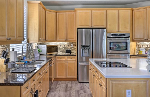 Modesto House | Family-Friendly Modesto Home w/Grill & Yard