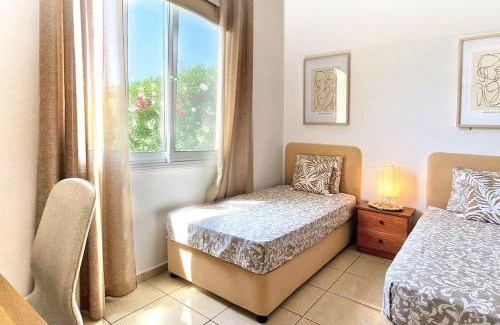 Peyia Town Villa | Family friendly Private Villa with pool in quite area