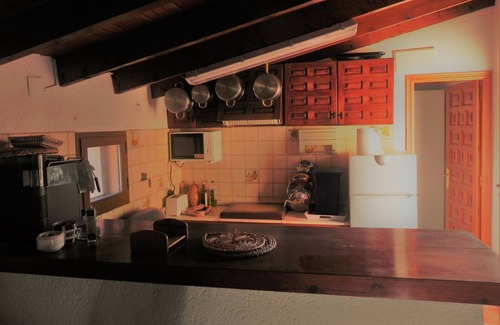 Jalon House | Family-friendly property, generously divided houses