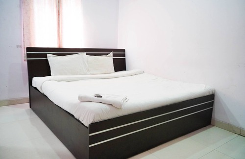 Rau Hotel | Family Friendly Sized AC Rooms are available