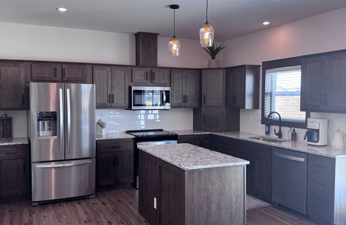 Pinedale House | Family friendly spacious 4-bedroom house in charming Pinedale