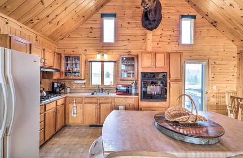 Troy House | Family-Friendly Troy Getaway with Furnished Deck!