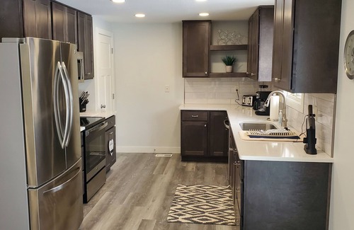 Arnolds Park House | Family Fun - 2 blocks from everything!